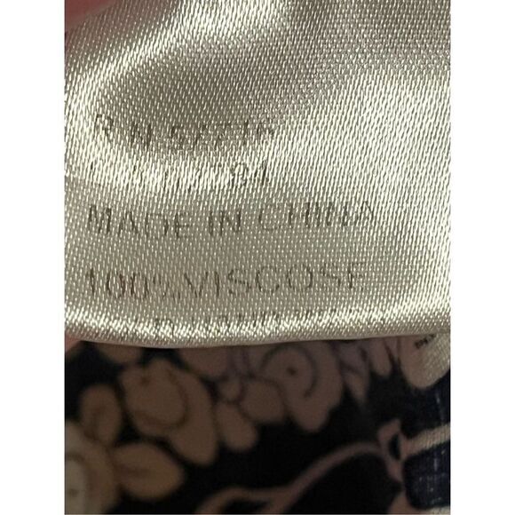 Papillon Floral Dress Size Medium (3030) - Picture 5 of 6